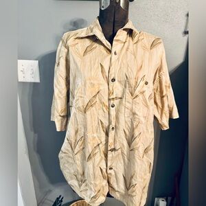 Hilo Hattie Mens Tan Tropical Leaf 60 Single Cotton Sateen Aloha Shirt Medium